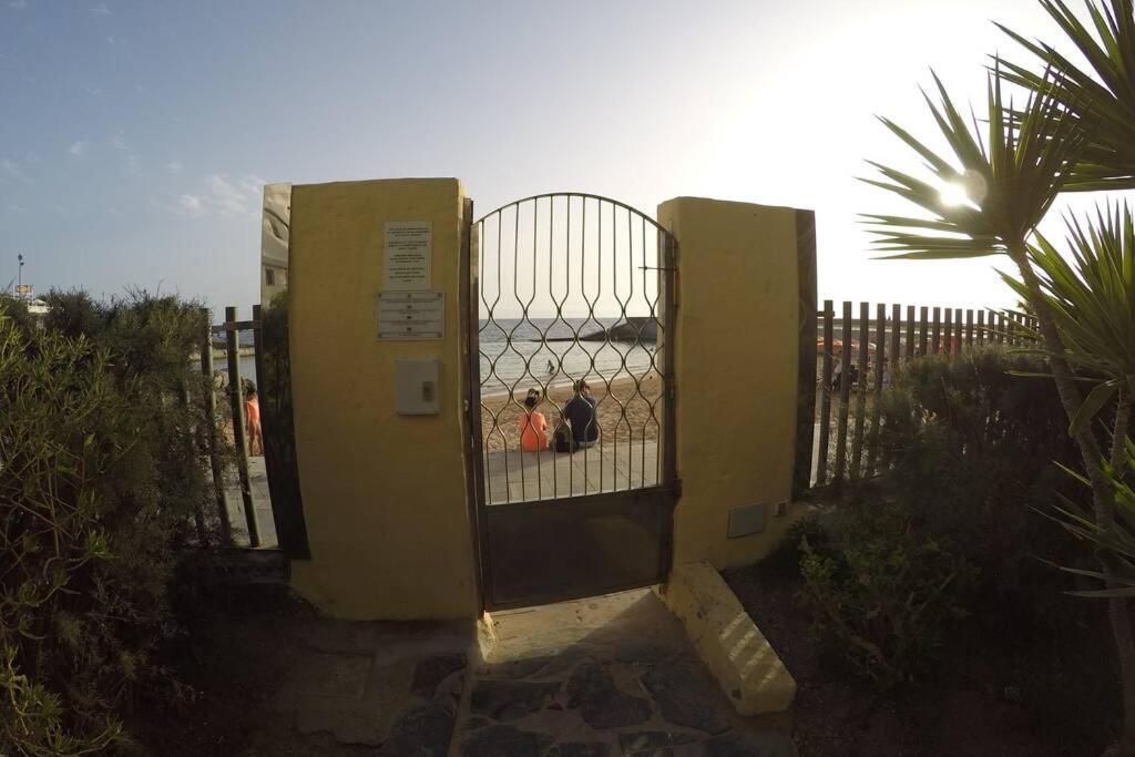 Studio Apartment La Lajilla Located At Beachfront Arguineguin Luaran gambar
